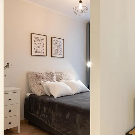 Cozy Riia Kvartal With Free Parking And Air Conditioning